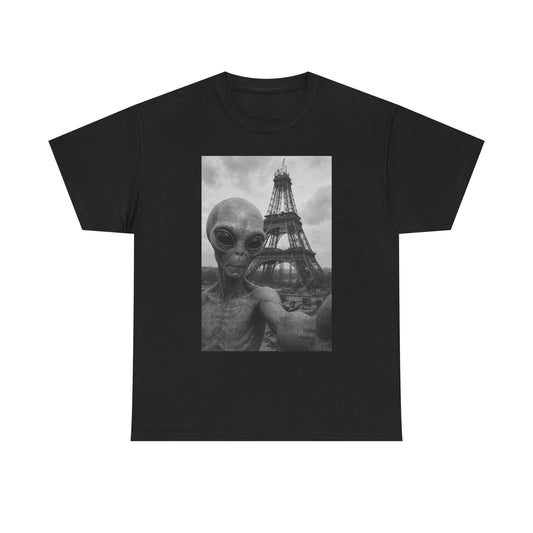 Alien Selfie Funny T Shirt Paris France Unisex Heavy Cotton Tee