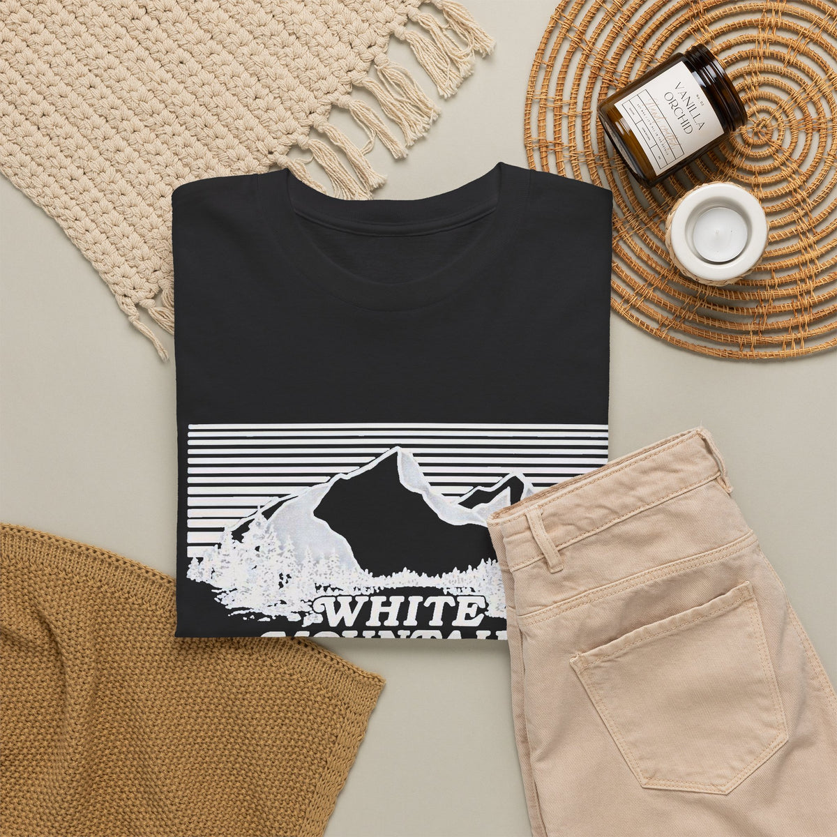 White Mountains New Hampshire Tee | Retro Mountain Silhouette Men's Graphic T Shirt
