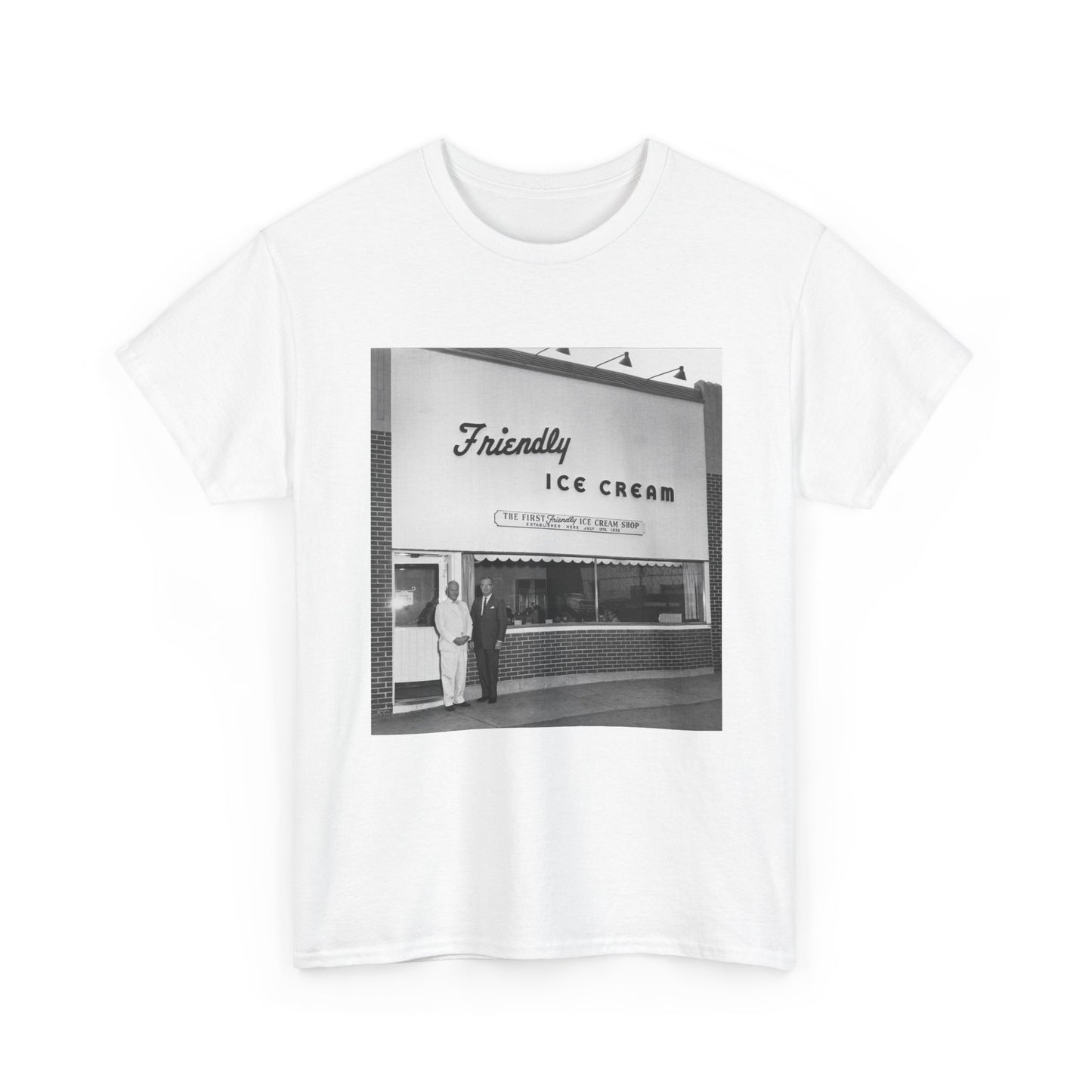 Friendly's Ice Cream Tshirt Vintage Logo New England Retro Unisex Heavy 56