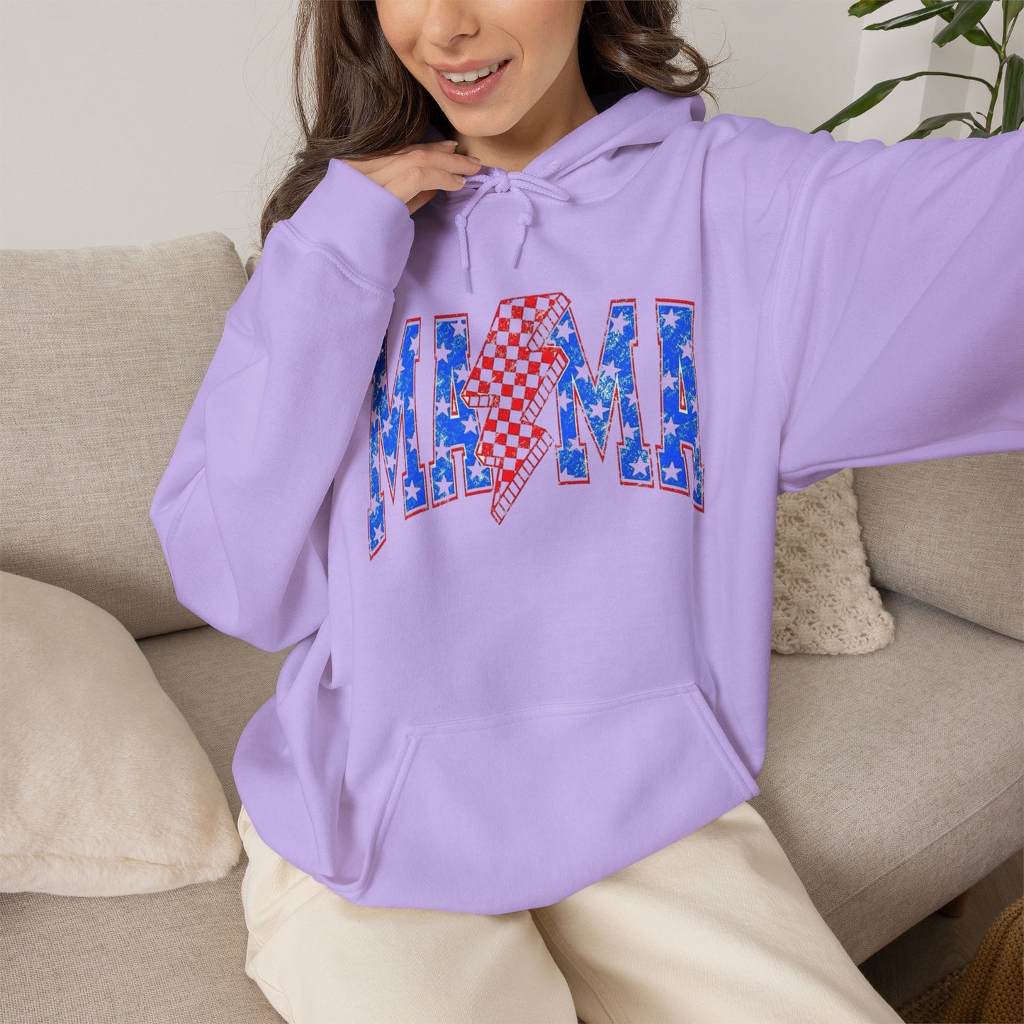 USA Mama Mom Retro Graphic Hoodie Women's Heavy Blend™ Hooded Sweatshirt