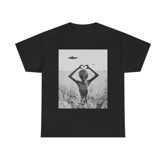Alien Love Graphic T Shirt NEW Adult Unisex Heavy Cotton Tee