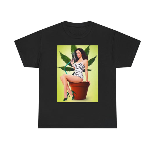Weeds Tv Show Graphic T Shirt Retro Pot Leaf Sexy Unisex Heavy Cotton Tee