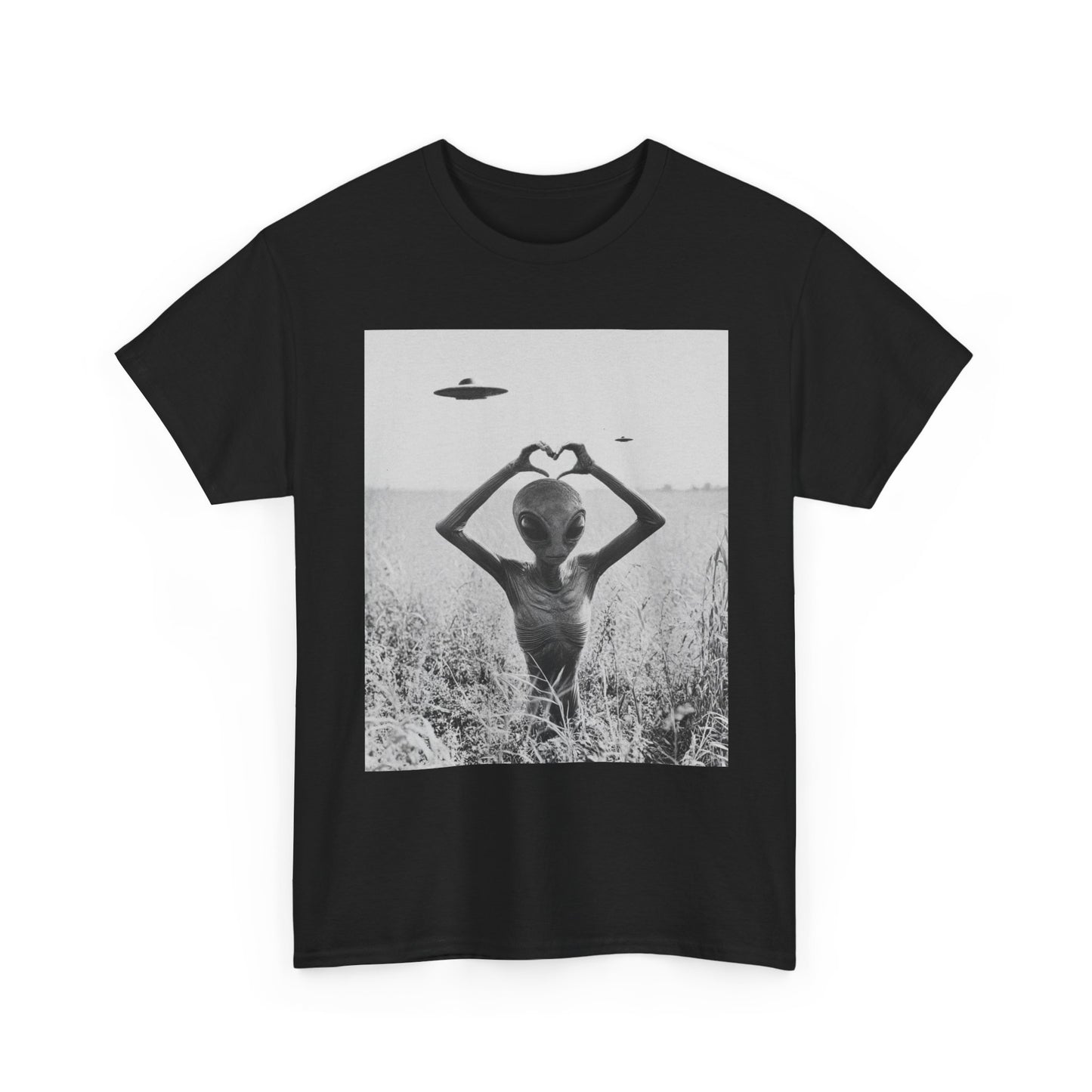Alien Love Graphic T Shirt NEW Adult Unisex Heavy Cotton Tee