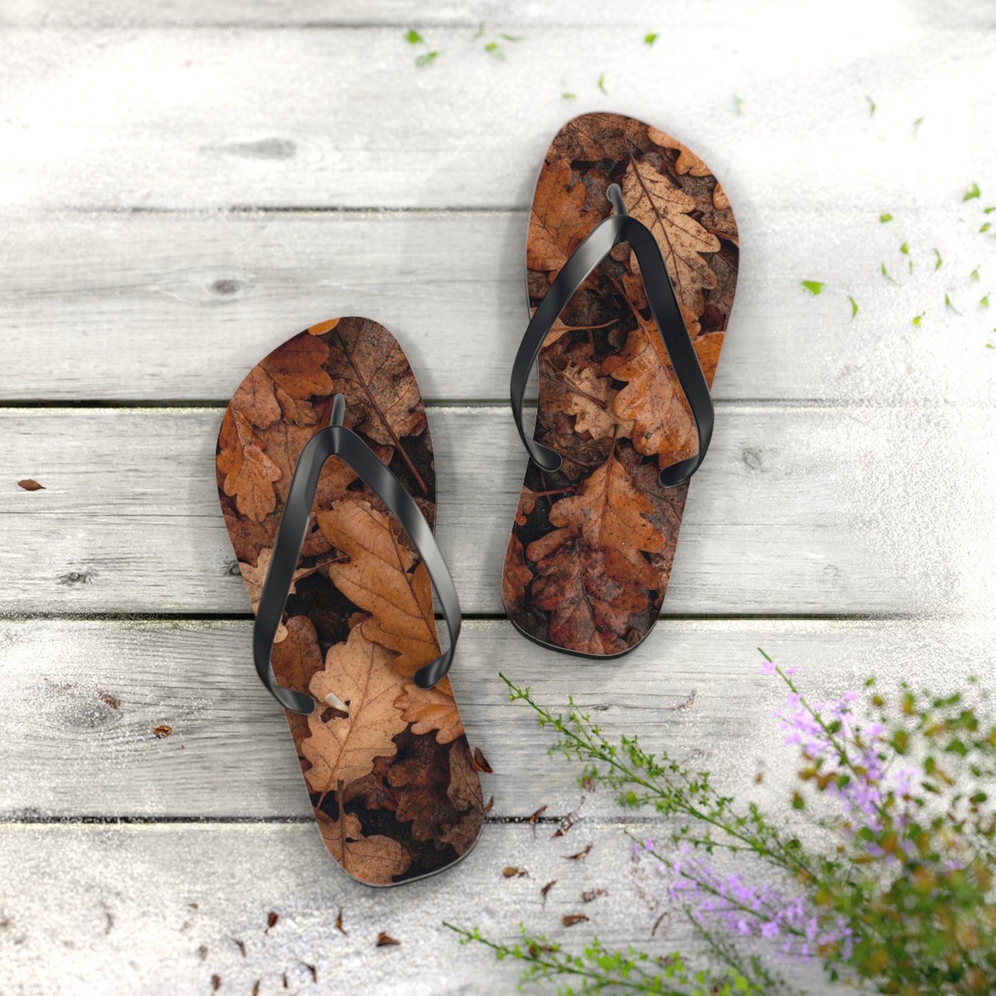 Leafs Outdoors Flip Flops, Sandals Slides, Summer Footwear, Brand New