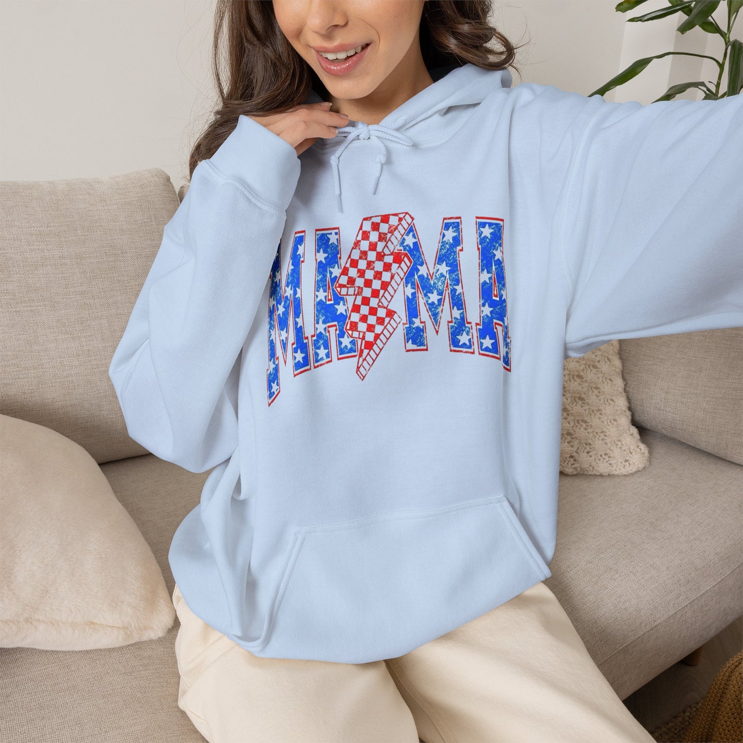 USA Mama Mom Retro Graphic Hoodie Women's Heavy Blend™ Hooded Sweatshirt