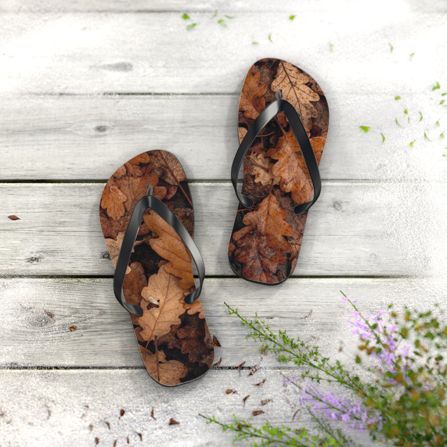 Leafs Outdoors Flip Flops, Sandals Slides, Summer Footwear, Brand New