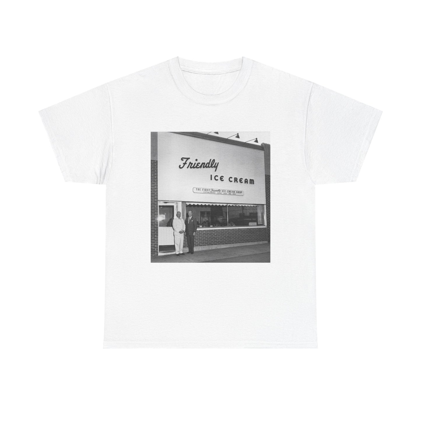 Friendly's Ice Cream Tshirt Vintage Logo New England Retro Unisex Heavy 56