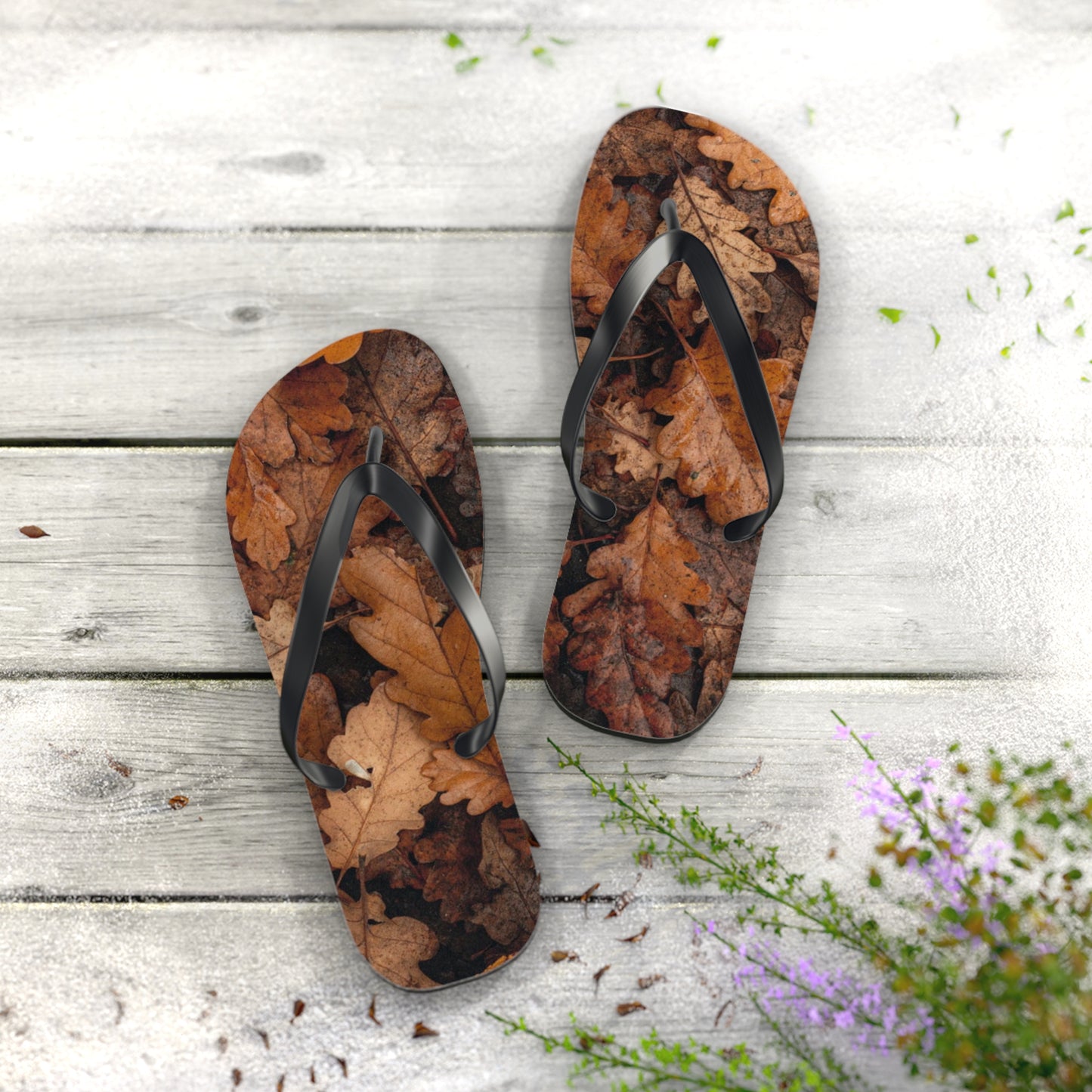 Leafs Outdoors Flip Flops, Sandals Slides, Summer Footwear, Brand New